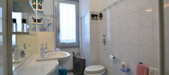 2 bedrooms Apartment in Milan, Italy No. 330402 30