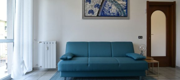 2 bedrooms Apartment in Milan, Italy No. 330402 4
