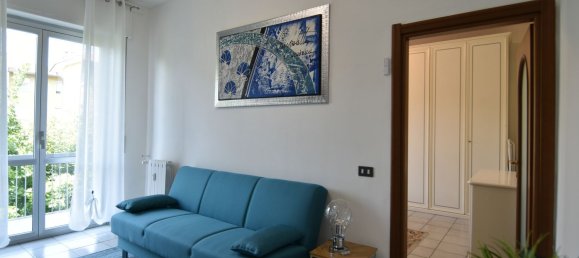 2 bedrooms Apartment in Milan, Italy No. 330402 9