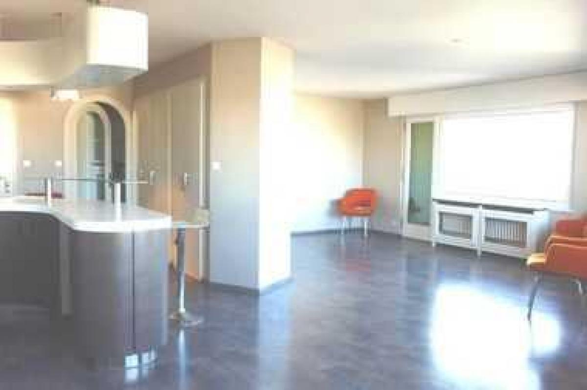 4 bedrooms Condo in Annemasse, France No. 34097