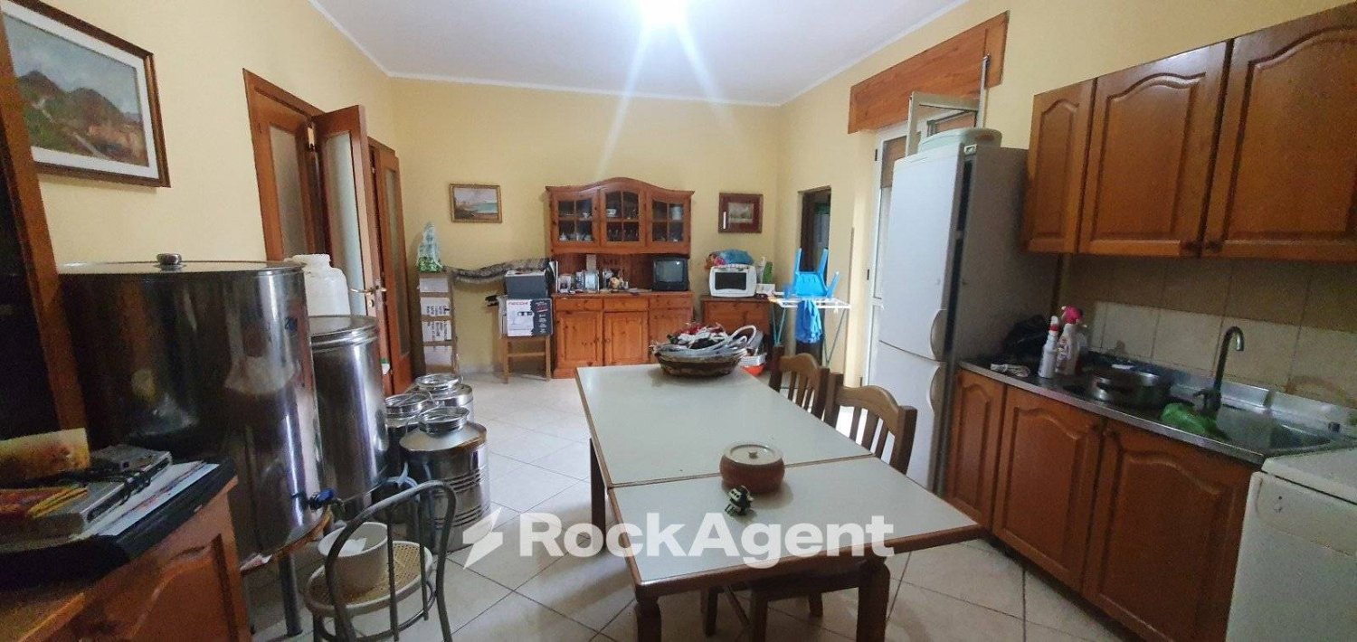 5 rooms Building in Rende, Italy No. 274607