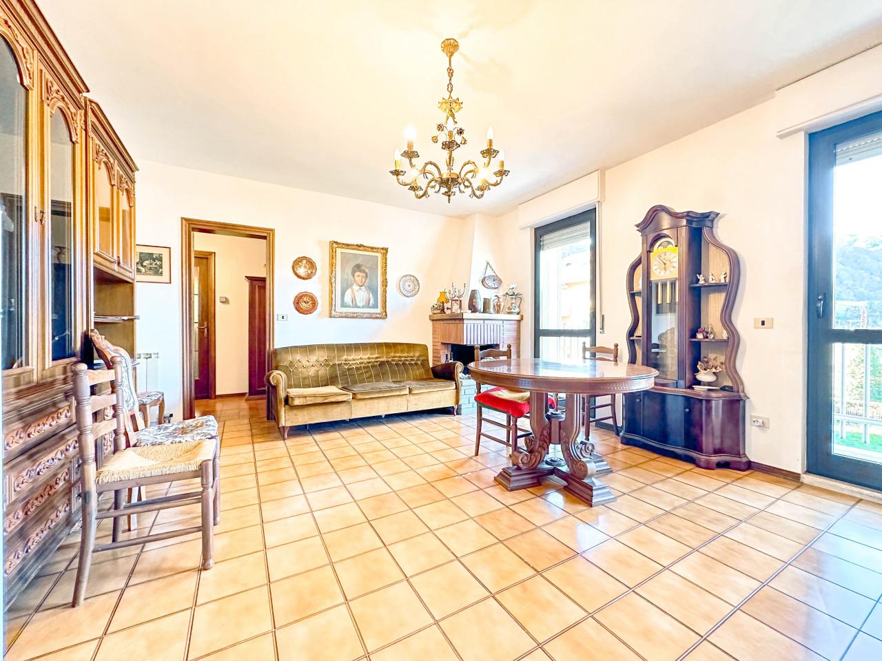 5-salle Appartement à Borgosesia, Italy No. 230559
