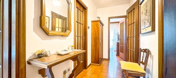 5-salle Appartement à Borgosesia, Italy No. 230559 21