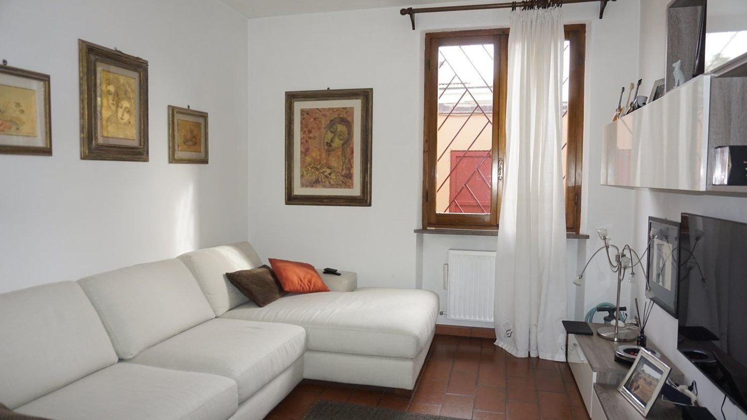 Casa de 4 habitaciónes en Spoleto, Italy No. 78060