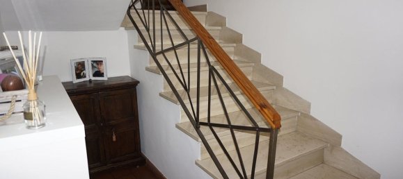 Casa de 4 habitaciónes en Spoleto, Italy No. 78060 5