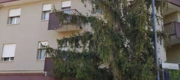 4 rooms Apartment in Rovigo, Italy No. 54419 3