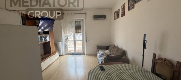 2 bedrooms Apartment in Ancona, Italy No. 228370 2