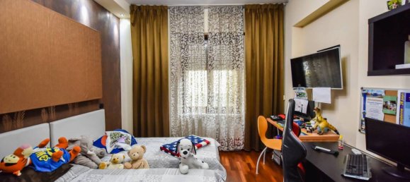 5 bedrooms Villa in Settimo Torinese, Italy No. 43584 14