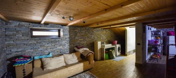 5 bedrooms Villa in Settimo Torinese, Italy No. 43584 44