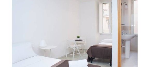 4 bedrooms Apartment in Rome, Italy No. 254063 2