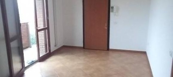 4 rooms Apartment in Traversetolo, Italy No. 41969 10