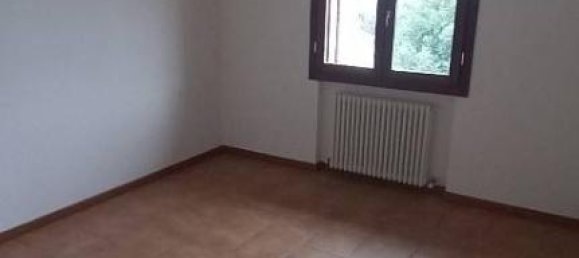 4 rooms Apartment in Traversetolo, Italy No. 41969 6