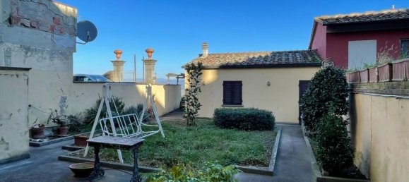 Casa de 15 habitaciónes en San Miniato, Italy No. 156523 17