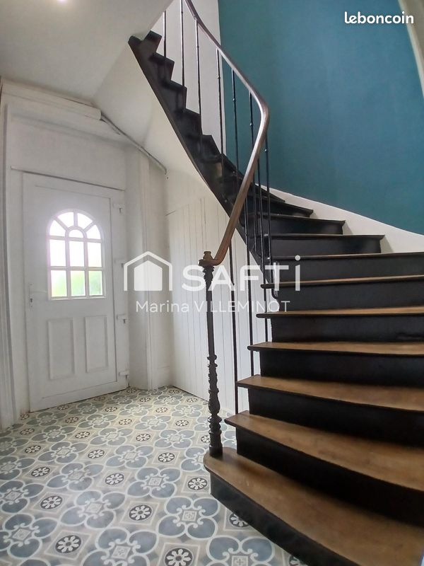 Casa de 3 dormitorios en Charleville-Mezieres, France No. 251558