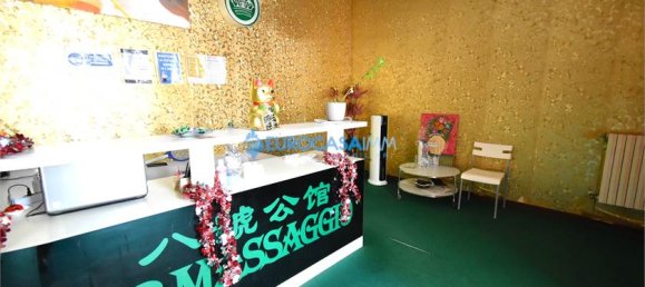 Коммерческая недвижимость с 1 комнатой в Карпи, Италия № 60005 6