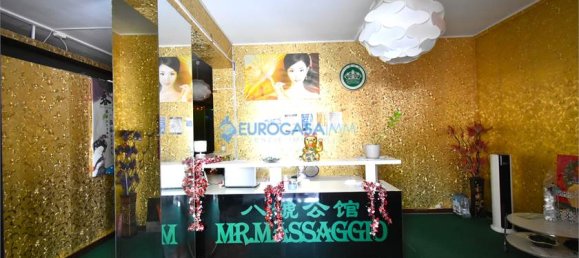 Коммерческая недвижимость с 1 комнатой в Карпи, Италия № 60005 3