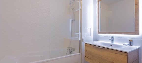 3 bedrooms Apartment in Levallois-Perret, France No. 117612 15