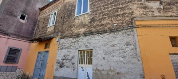 9 rooms House in Casagiove, Italy No. 32700 11