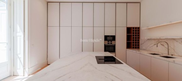 4 bedrooms Apartment in Lisbon, Portugal No. 67422 2