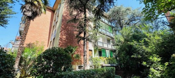 5 rooms Apartment in Bologna, Italy No. 36645 12