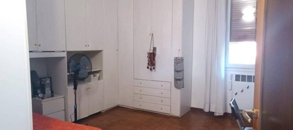 5 rooms Apartment in Bologna, Italy No. 36645 5