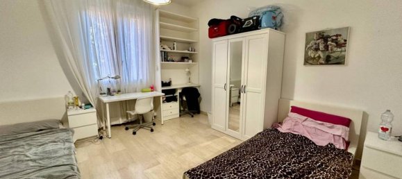 5 rooms Apartment in Bologna, Italy No. 36645 6