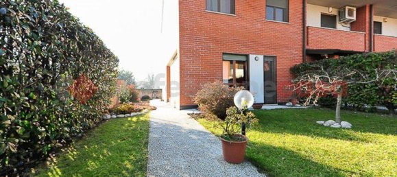 3 chambres Maison à Castano Primo, Italy No. 377069 3