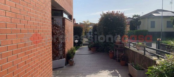 3 chambres Maison à Castano Primo, Italy No. 377069 8