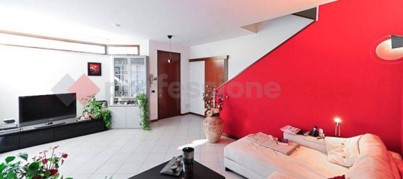 3 chambres Maison à Castano Primo, Italy No. 377069 11