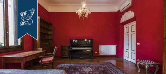4 bedrooms Apartment in Florence, Italy No. 370938 8