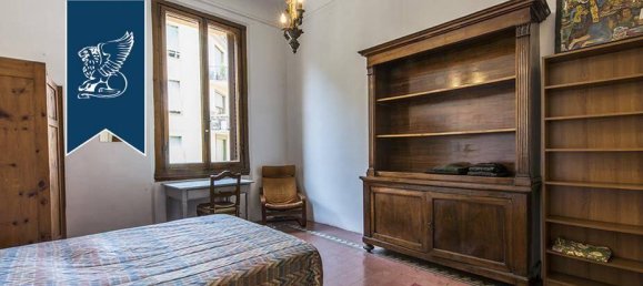 4 bedrooms Apartment in Florence, Italy No. 370938 34