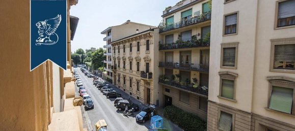 4 bedrooms Apartment in Florence, Italy No. 370938 22