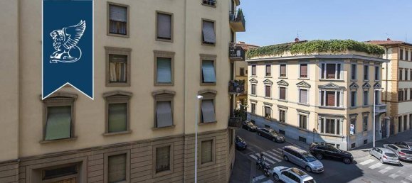 4 bedrooms Apartment in Florence, Italy No. 370938 23