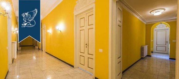 4 bedrooms Apartment in Florence, Italy No. 370938 40