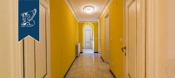 4 bedrooms Apartment in Florence, Italy No. 370938 17