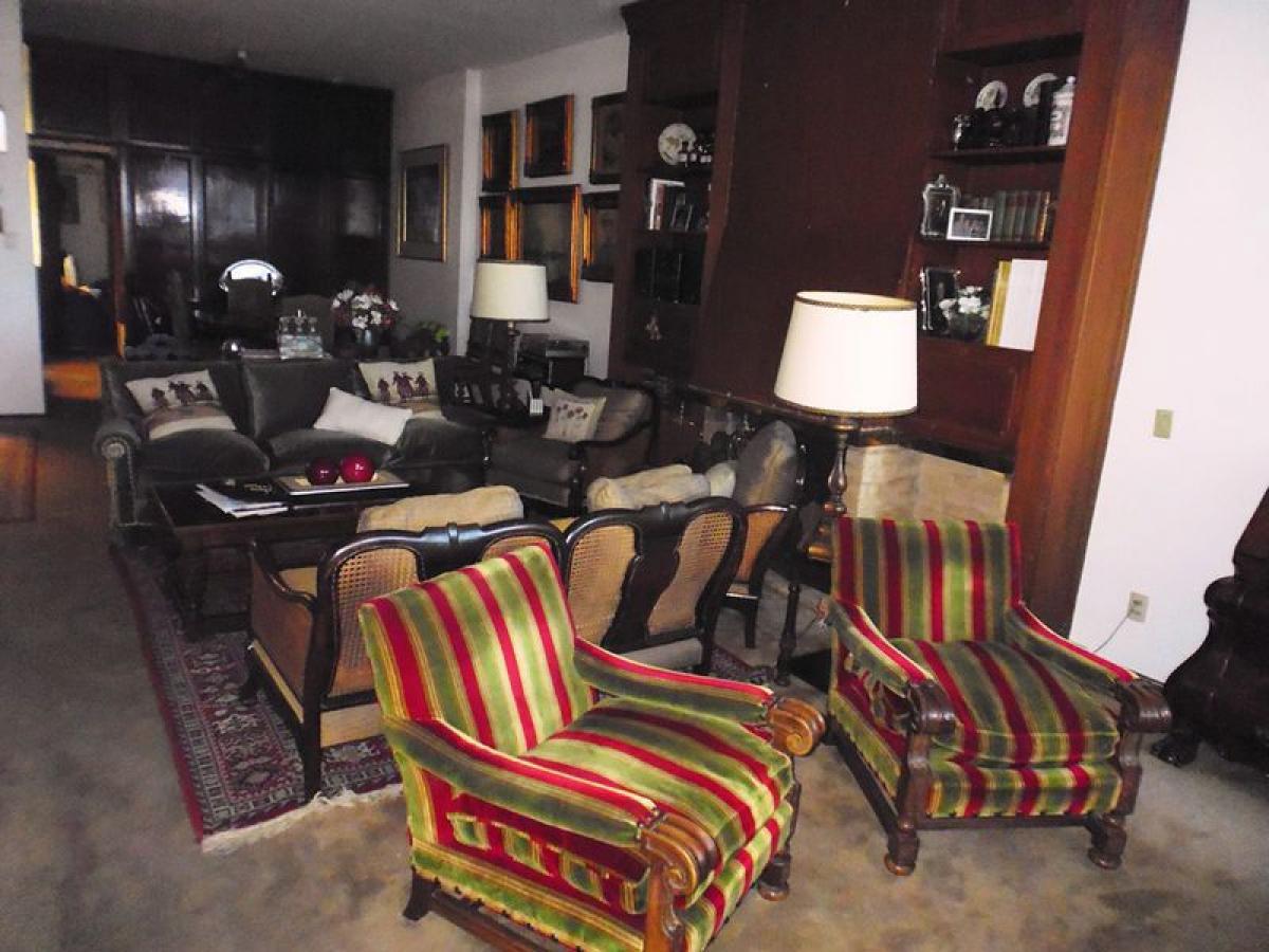 4 bedrooms Apartment in Montevideo, Uruguay No. 4830