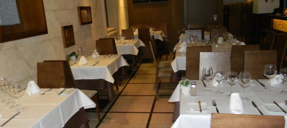 170m² Commercial property in Marbella, Spain No. 165332 2