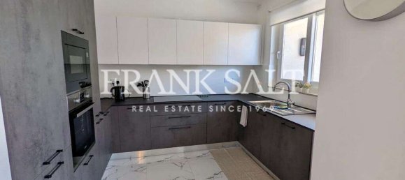 2 bedrooms Apartment in Sliema, Malta No. 11096 3