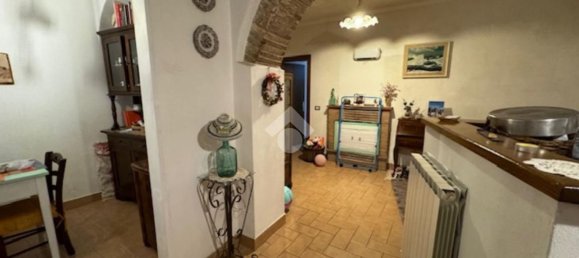 3 rooms Apartment in Spello, Italy No. 302749 2