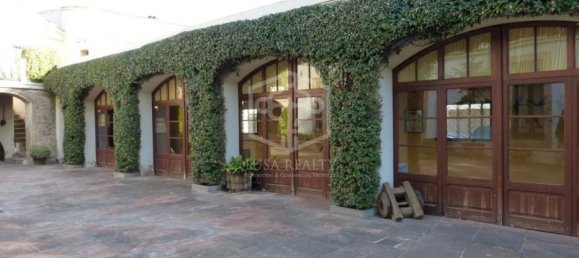 16 bedrooms Commercial property in Barcelona, Spain No. 7382 6