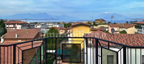 Ático de 2 dormitorios en Desenzano del Garda, Italy No. 121140 2