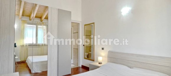 Ático de 2 dormitorios en Desenzano del Garda, Italy No. 121140 16