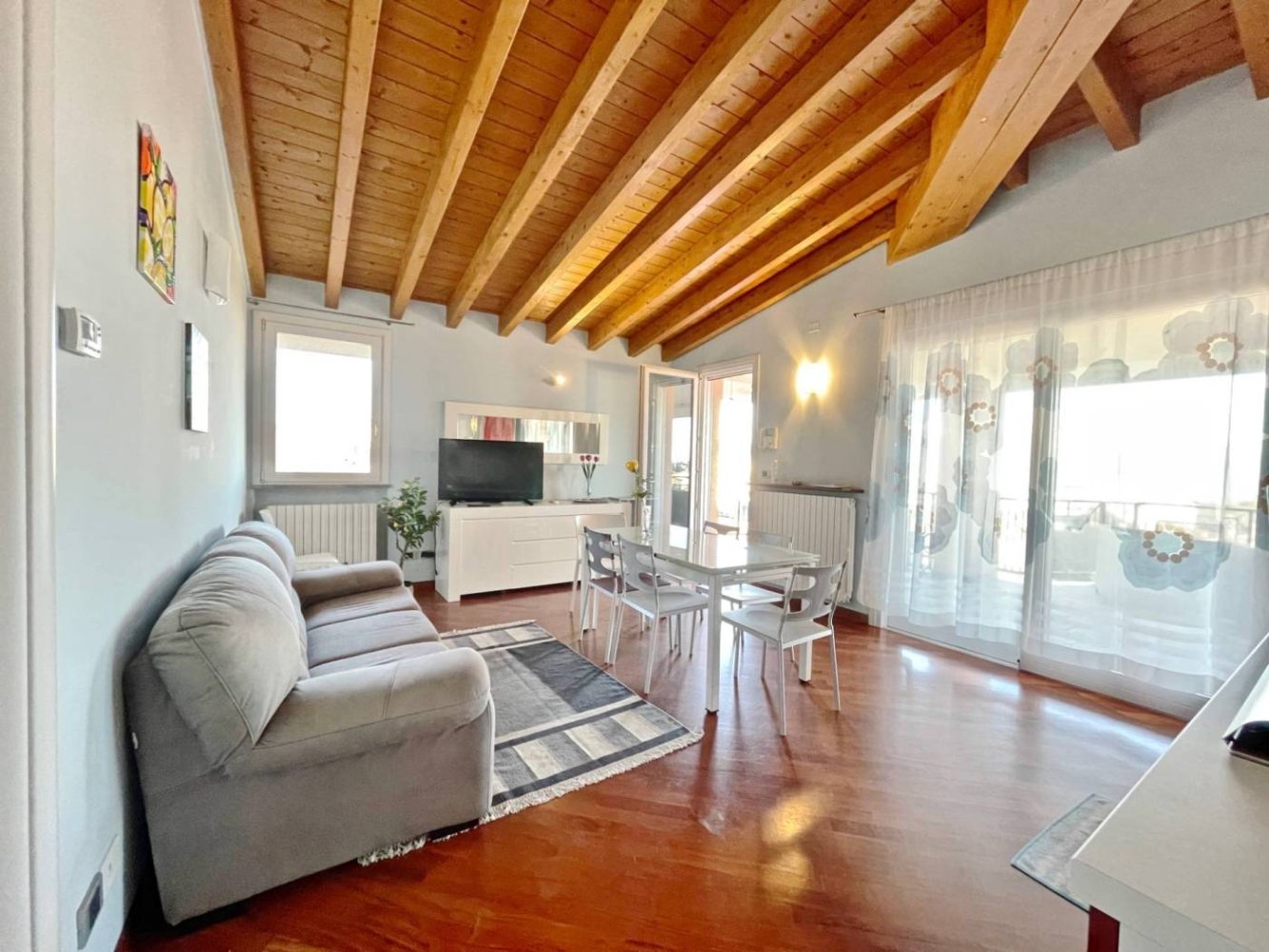 Ático de 2 dormitorios en Desenzano del Garda, Italy No. 121140