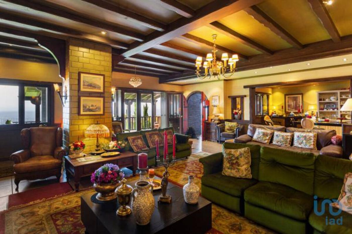 3 غرف نوم منزل في Funchal, Portugal رقم 746