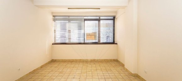 42m² Office in Barreiro, Portugal No. 60136 12
