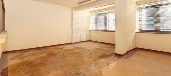 42m² Office in Barreiro, Portugal No. 60136 4