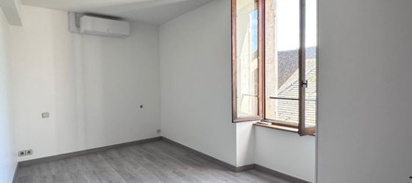 4 Schlafzimmer Haus in Ferrieres-en-Gatinais, France, Nr. 304351 10