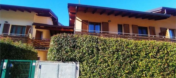 3 Schlafzimmer Wohnung in Canzo, Italy, Nr. 79298 2