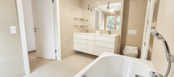 3غرفة شقة في Dobling, Austria رقم 216890 3