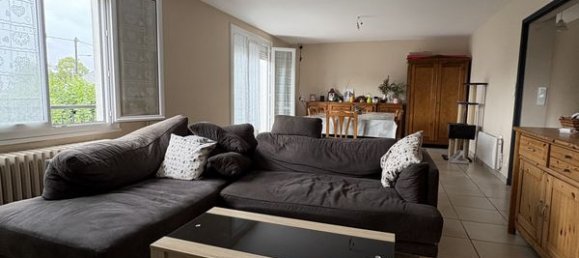 5 bedrooms House in Bourges, France No. 281787 2